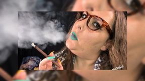 Green Lipstick More 120 smoking
