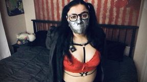 Horny girl who loves breathplay