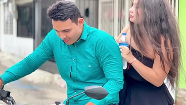 Orgía de hermanastros tras la fiesta: cuarteto salvaje y placer sin límites – Kitty DJ