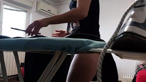 Steamy foreplay with a couple: Massage and ejaculation on the wife's big ass
