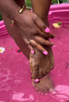 Full Foot Massage - UP CLOSE w SLOW MOTION