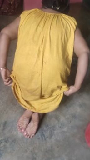 Indian maid Sneha cleaning house and showing her full naked body