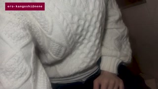 勤務終了後のエロ行為…。変態看護婦が公衆トイレで…痴漢からの一人オナニー