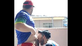 Comi o Novinho Hetero na Laje da Quebrada (COMPLETO) paga de hetero mas queria rola no cu e leite na cara