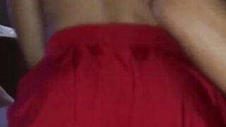 Видео от первого лица, где молодые лесбиянки-любители трахаются в задницу