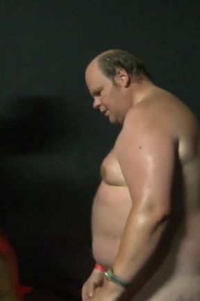 Hot slut sucks huge cocks to cumshots in hot gang bang