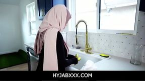 HyjabXXX-Thick Hijab Wife Tokyo Lynn Can No Longer Resists Her Horny Husband
