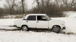 VIKA GOT STUCK IN THE SNOW IN A VAZ 2107_4K PRO RES HDR (full video 40 min) 03