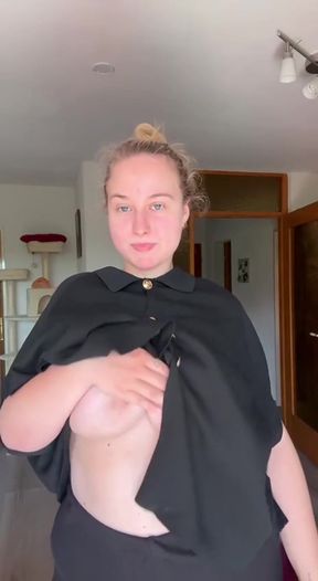 Amateur with big tits shows off her round ass