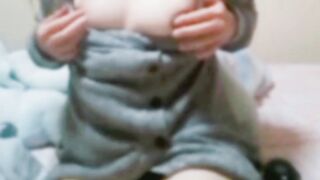 彼に送った乳首ビンビン痴女のクリトリスオナニー動画　素人　個人撮影　日本人