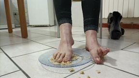 Padronadomination: Eat From My Feet Loser