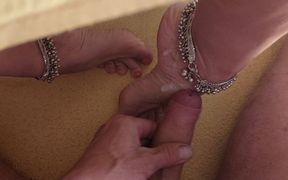 Selena's Footjob and Feet Worship