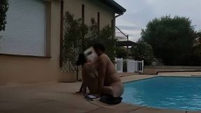baise moi maintenant dans la piscine