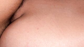 Cuñada ensartada analmente termina en creampie