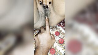 Fingers into my indian mistress cunt she was get enjoyed