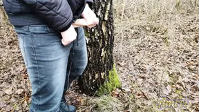 I quickly jerk off and cum in the forest for my subscriber!