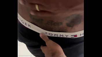 Fui pintar a casa de passivo gostoso, ele engasgou no me pau