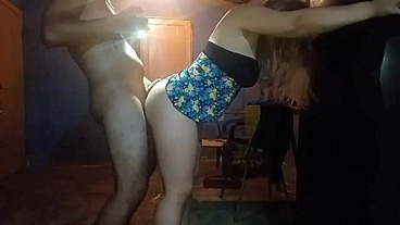 Me regala su bello culo