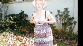 ”LADEISEROTIC Lustful Amateur Granny Ladies With Webcams”