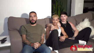 คู่รักเปลือยกายร่วมเพศ: ก้นแน่นๆ ของวัยรุ่น Eddy Blanco ถูกกระแทกด้วยอวัยวะเพศขนาดใหญ่ของ Santo Jorge