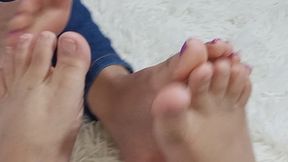 Foot battles: two goddesses unleash their barefoot powers