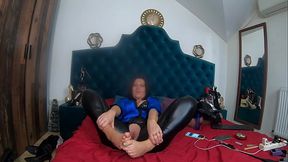 MilfyCalla &ndash_ Foot Fetish &amp_ Leather Pants Tease in Bed &ndash_ Episode 315 (Solo)