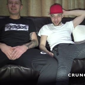 Oscar Wood fucked bareback the big cock of Ronnie