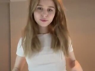 Stunning Zxlecya in sensual solo masturbation