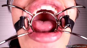 Mouth Fetish Gagged and Closeup
