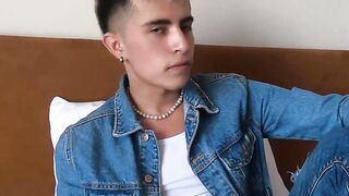 LatinoJuice.com - Dazzling stud Angel Crush eagerly wants to be drilled by Axxl Mart