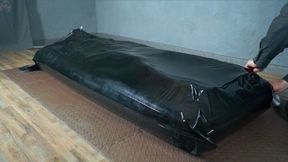 Air mattress in vacuum bed with vibration