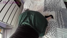 she sucks my dick and puts her huge ass on my cock to fuck!