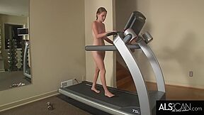 Sadie Grey Works Her Bare Pussy To Climax By Hand