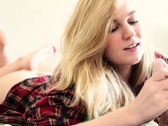 Gorgeous blonde teen Deep Toying