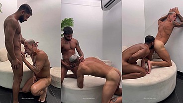 UMA FODA DE TIRAR O FOLEGO COM O MORENO MUSCULOSO