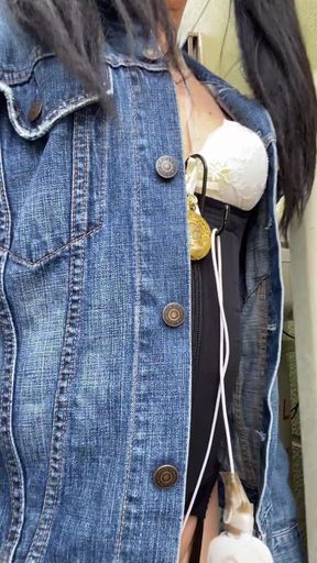 No.133 No Panties Walk and Masturbation at a Neighbor's House