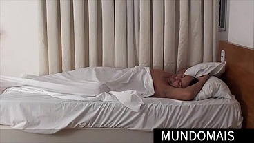 Homen metendo gostoso no fim de semana na casa dele