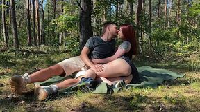 Amateur couple having wild Outdoor Sex in Public Park