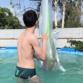 Swimming Pool Blowjob