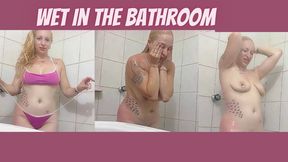 Shower after a day at the beach