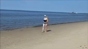 Big butts in jeans shorts 3