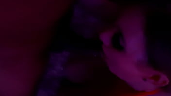 Boneca mamando neg&atilde_o roludo