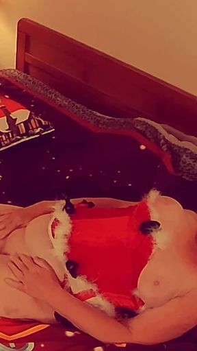 Key moment from &quot;Granny Carmen Claus: My Favorite Christmas Fuck &amp; Creampie 11 27 2024 CAMS15M&quot;