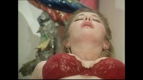 Moana Pozzi and Young Slut Fucked in Hairy Pussy and Cum in Mouth by Two Huge Vintage Cocks