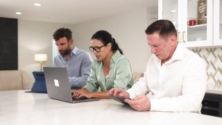 What to Do When Your Boss Calls an Urgent Meeting