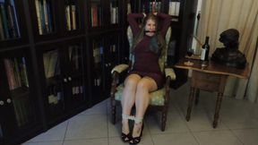 0046 - Lady of the manor, bound in her own library