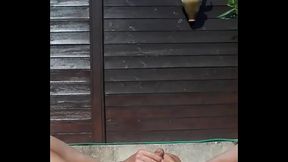 Apr&egrave_s ma s&eacute_ance d'_assouplissement,caresse de ma bite a poil sur la terrasse, &eacute_jaculation &eacute_paisse, vid&eacute_o compl&egrave_te non flout&eacute_e
