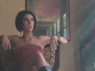 No thing makes Dylan and Bridgette happier than playing with the same shlong