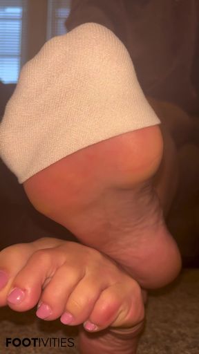 Best Friend Barefoot Tease by Ivys Feet