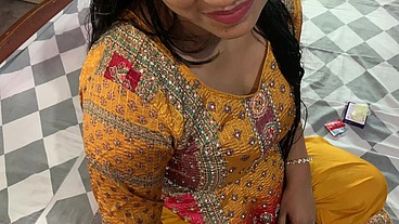 Horny Rashmika trying to Be Innocent and wants to get her Pussy Fucked Full Hot video with Hindi Audio